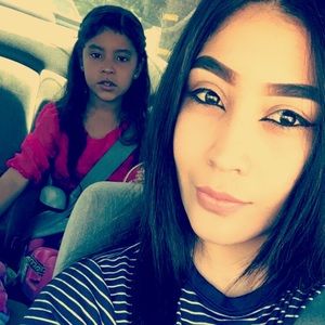 Meet your Posher, Alejandra